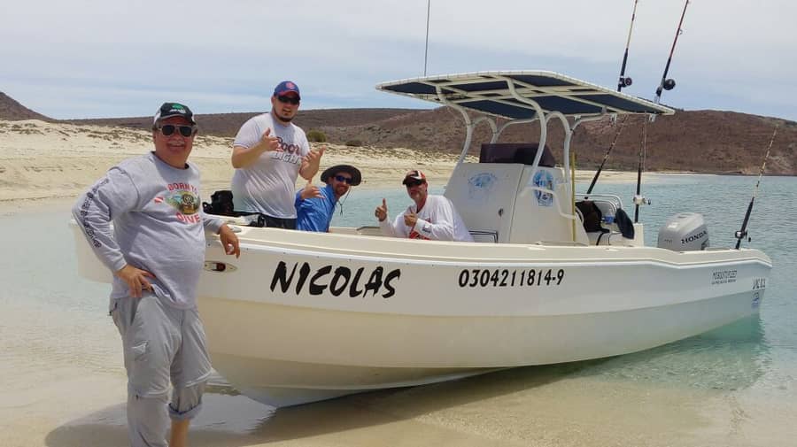 26 ft Super Panga — Nicolas · Cleo · Oliver · El Eden · Chicalera